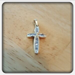 NWOT Genuine Diamond Cross Pendant